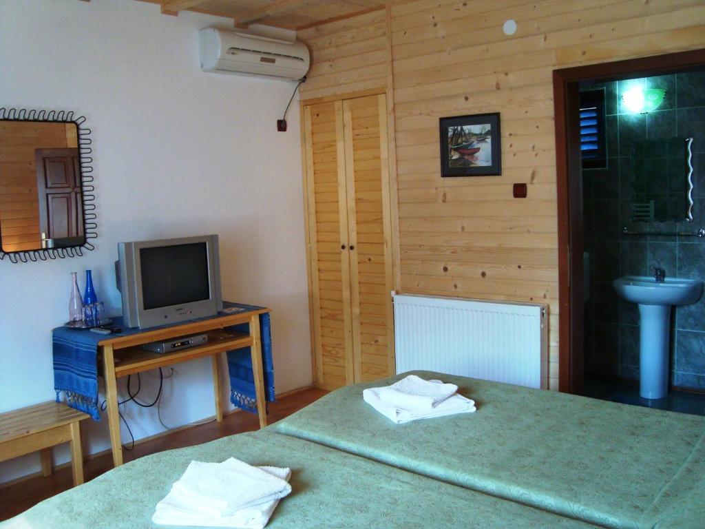 Casa Dintre Salcii Hotel Uzlina Ruang foto